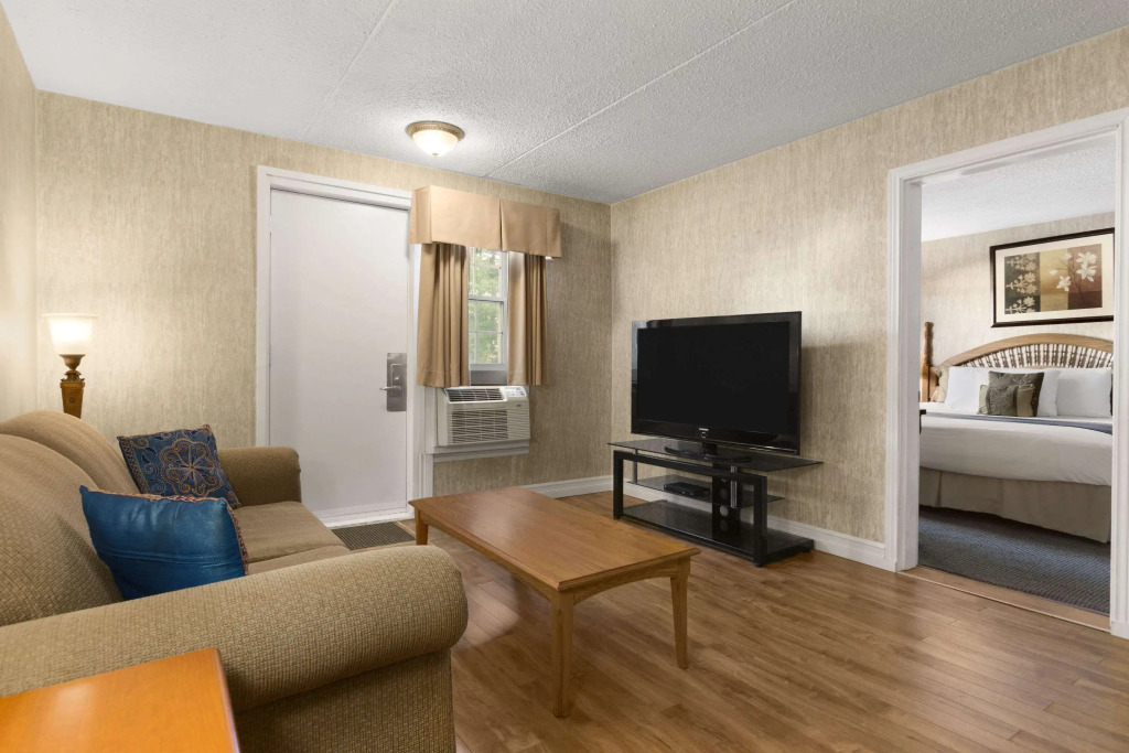 Days Inn by Wyndham Bridgewater Conference Center