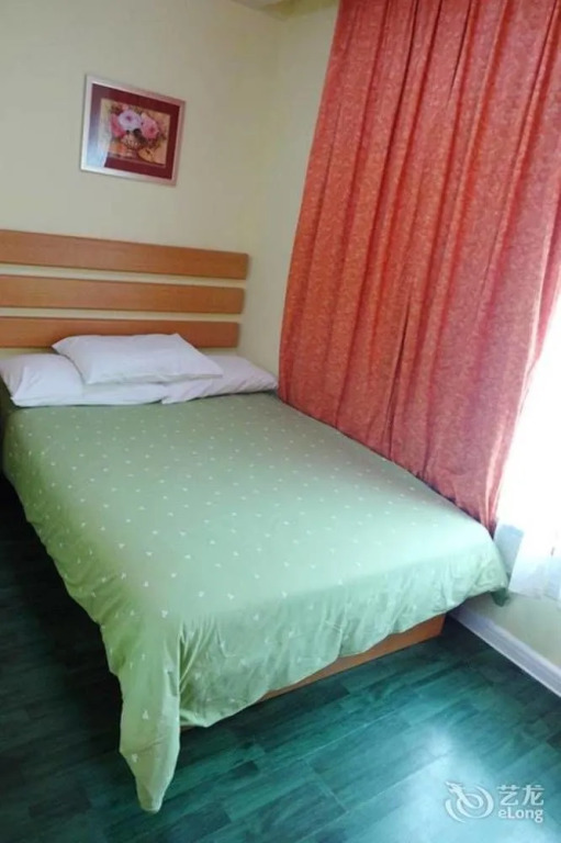 Home Inn Sanya Jiefang Third Road Pedestrian Street