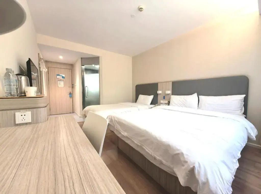 HanTing Hotel (Shanghai Hongqiao Railway Station Beizhai Road)