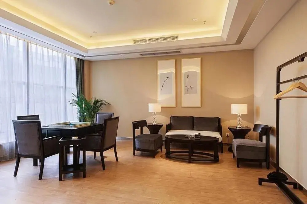 Xinxing Century Hotel