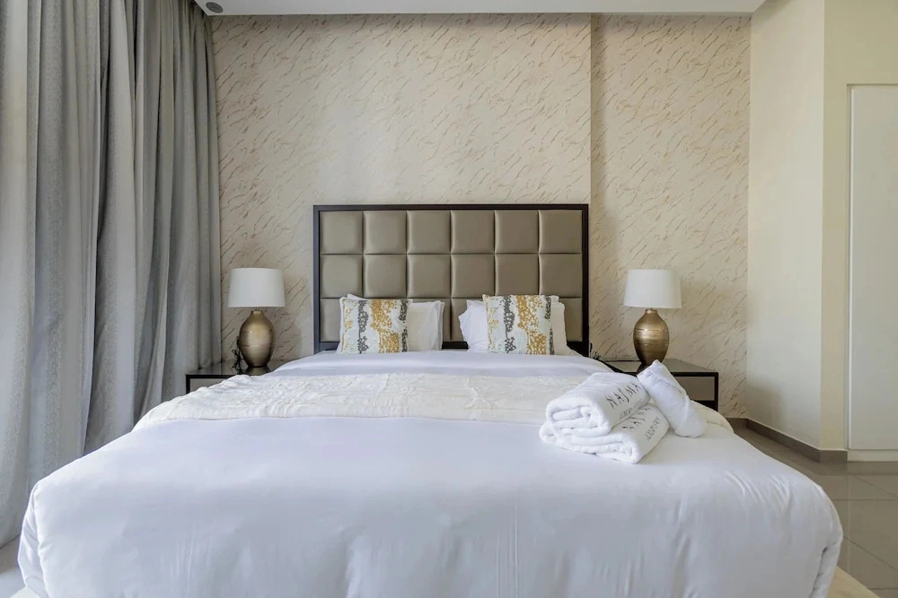 Nasma Holiday Homes - DAMAC Majestine