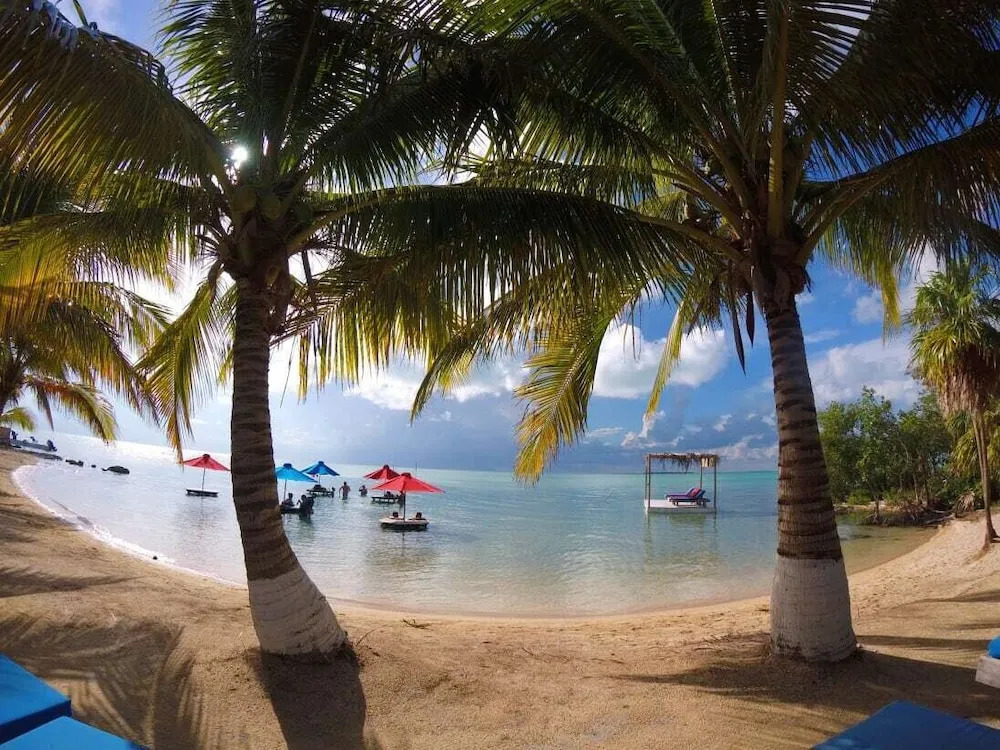 Hotel Coastalbay 2 & Golf Cart Rental