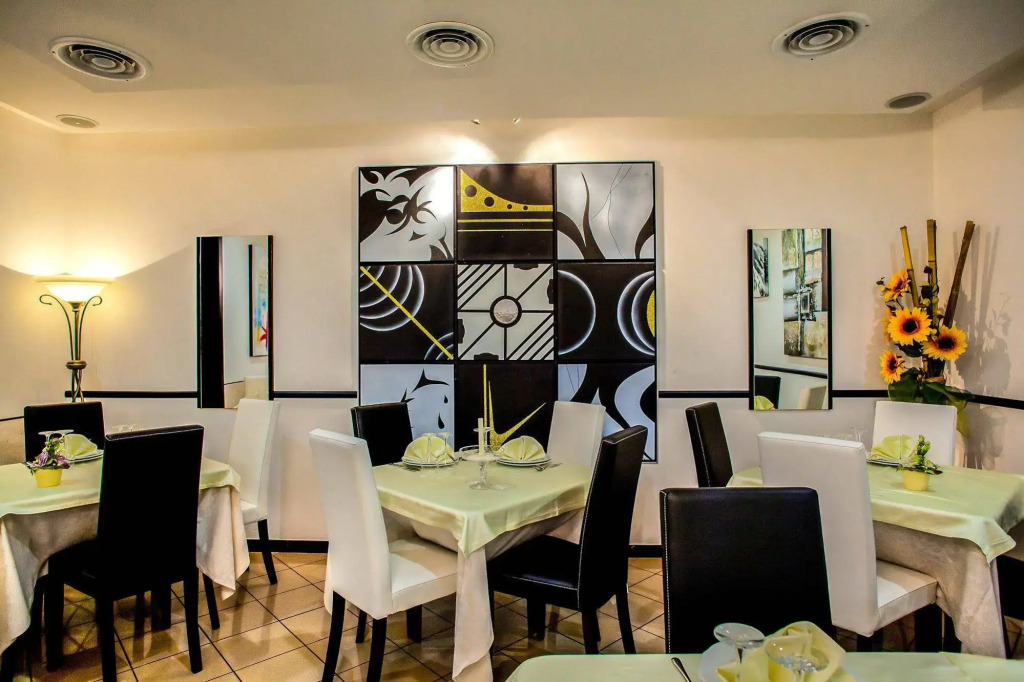 Mannu Hotel
