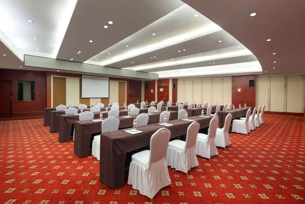 Ramada Plaza Chongqing West Hotel