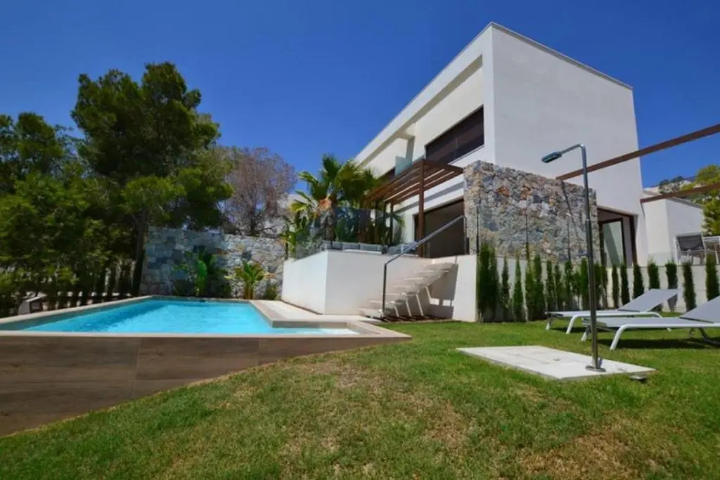 Las Colinas - 4 Bedroom Acacia Villa