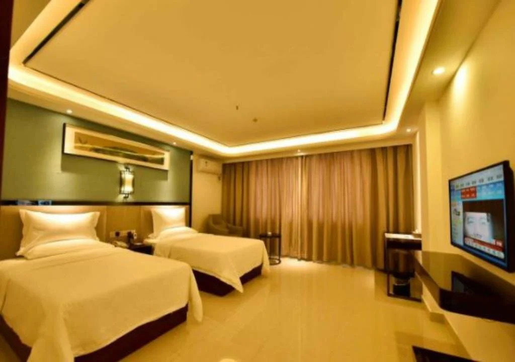 Jiajie Chain Hotel Haikou East High-speed Railway Station