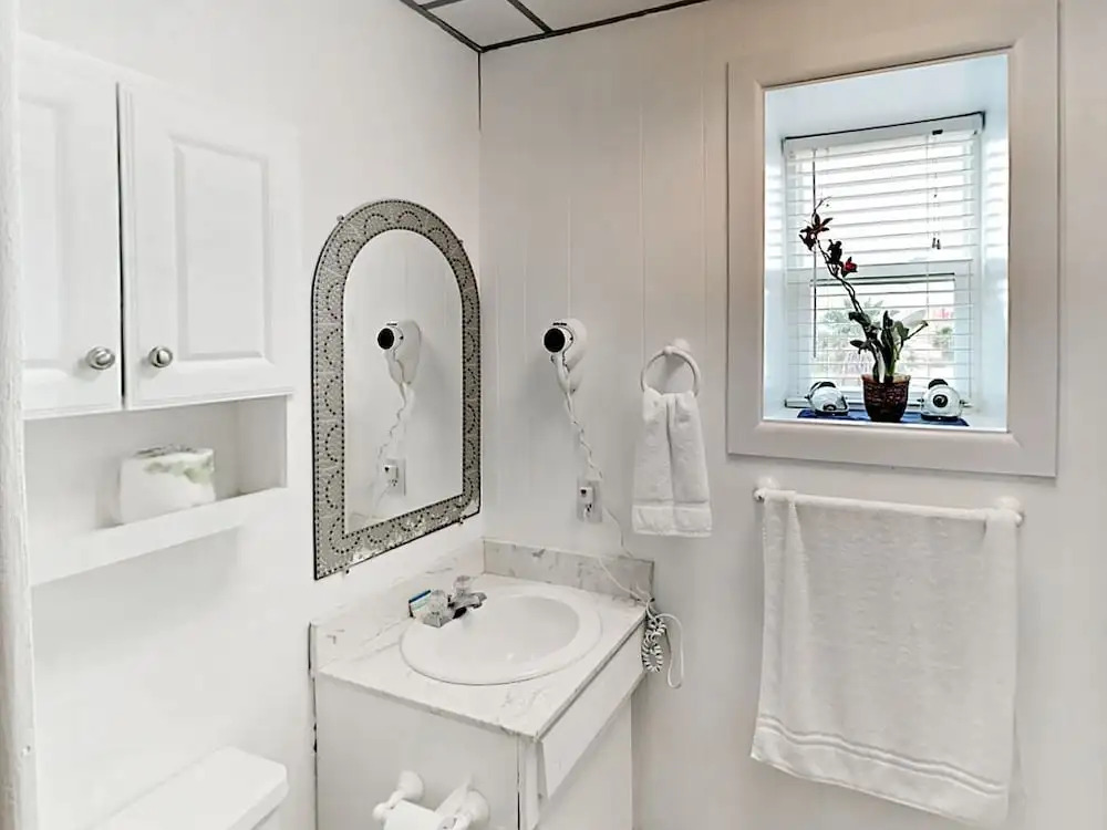 700 Island Retreat Rd - 2 Br Home