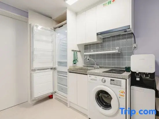 ANJEL Stay/Elevator/Free Parking/Gochuk Dome/Sindorim/Yeongdeungpo/Airport Bus/Hongdae/Seoul Station