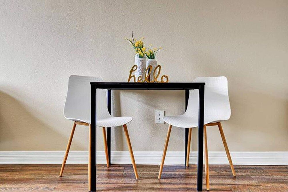 FRONTDESK Calais Midtown Apts Houston