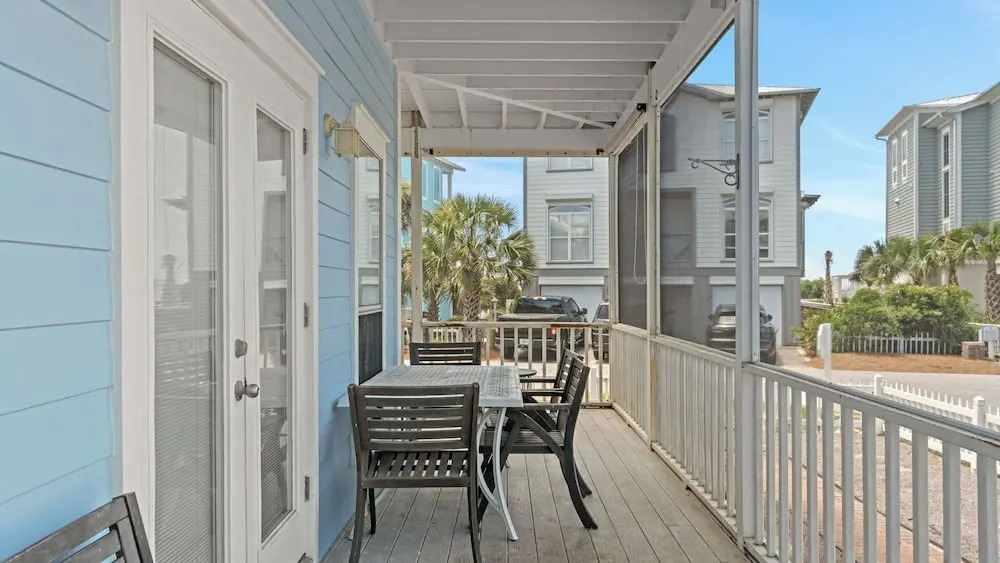 Holiday House by Avantstay Oceanview, Steps to Beach