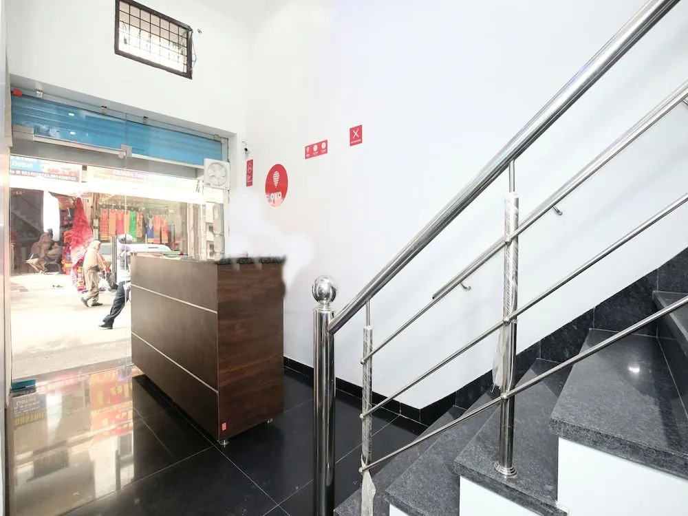 OYO 11421 Regal Residency