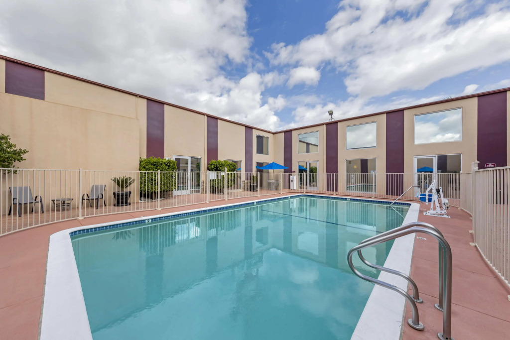 Best Western Canoga Park Motor Inn