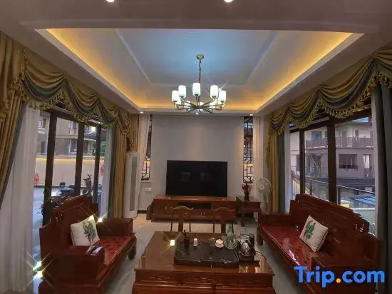 Longrui Homestay (Aoyuan Yingde Chocolate Kingdom)