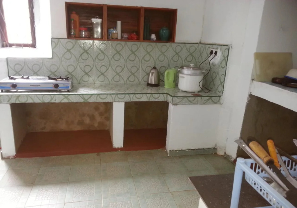 Colonial House