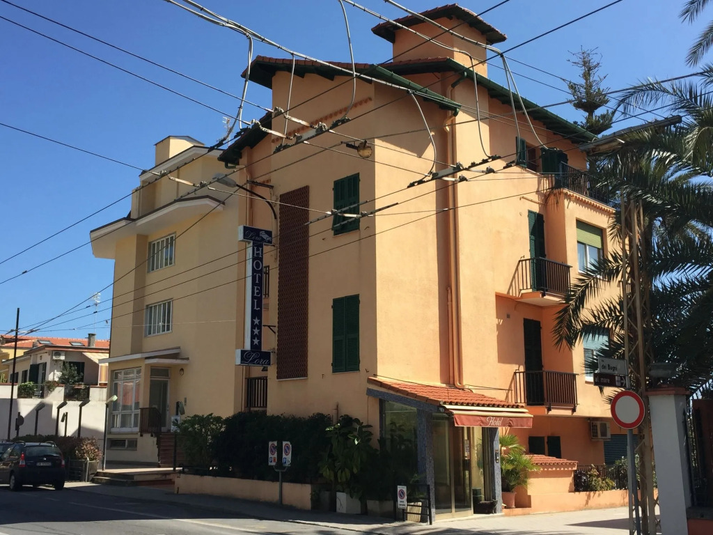 Hotel Lora RDA Luxury