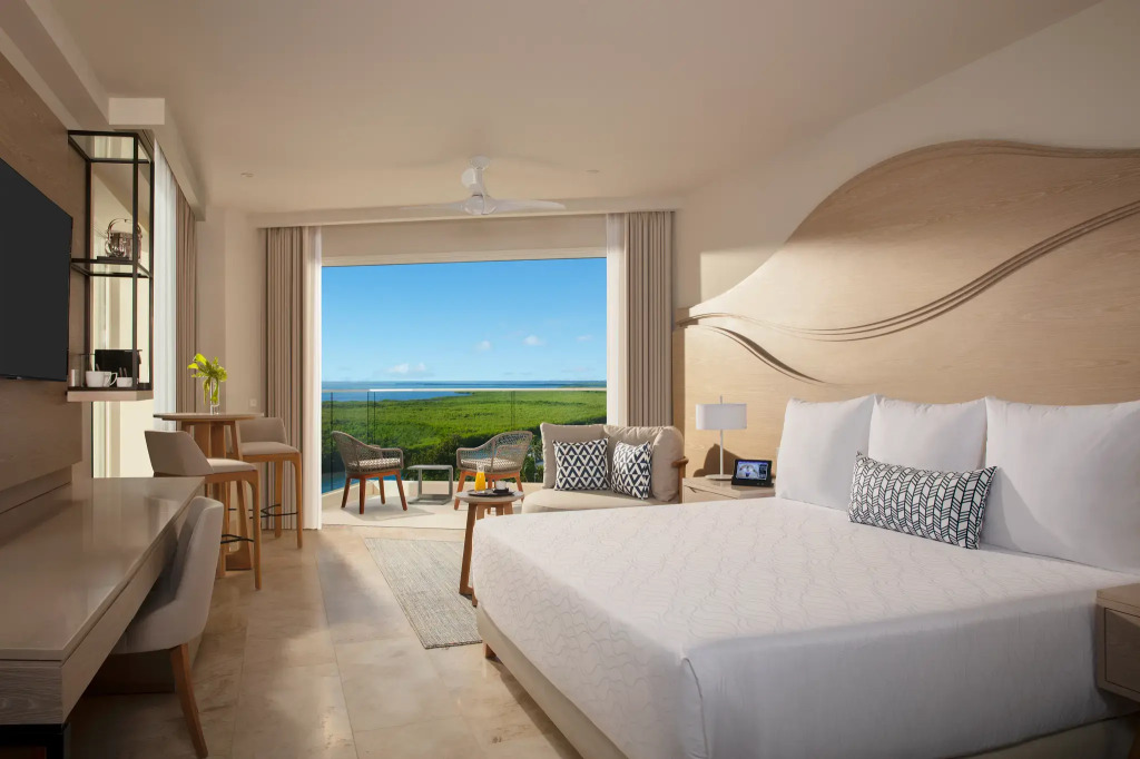 Breathless Cancun Soul Resort & Spa