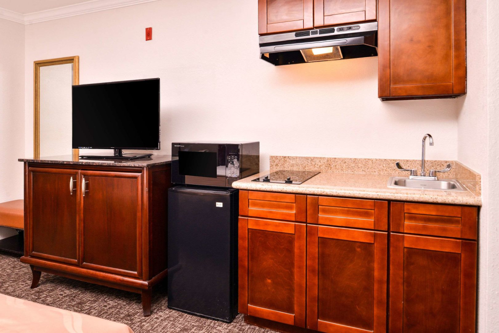 Quality Inn & Suites Beaumont