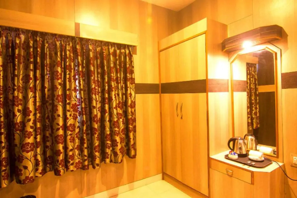 JJs PARK INN