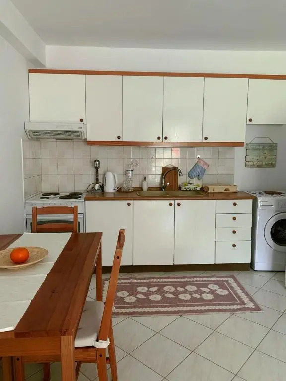 Nice homely 2-bedroom apartment close to the beach