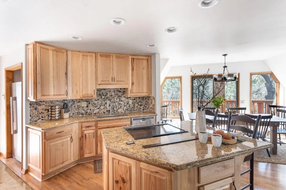 Travertine Ave in Big Bear Lake