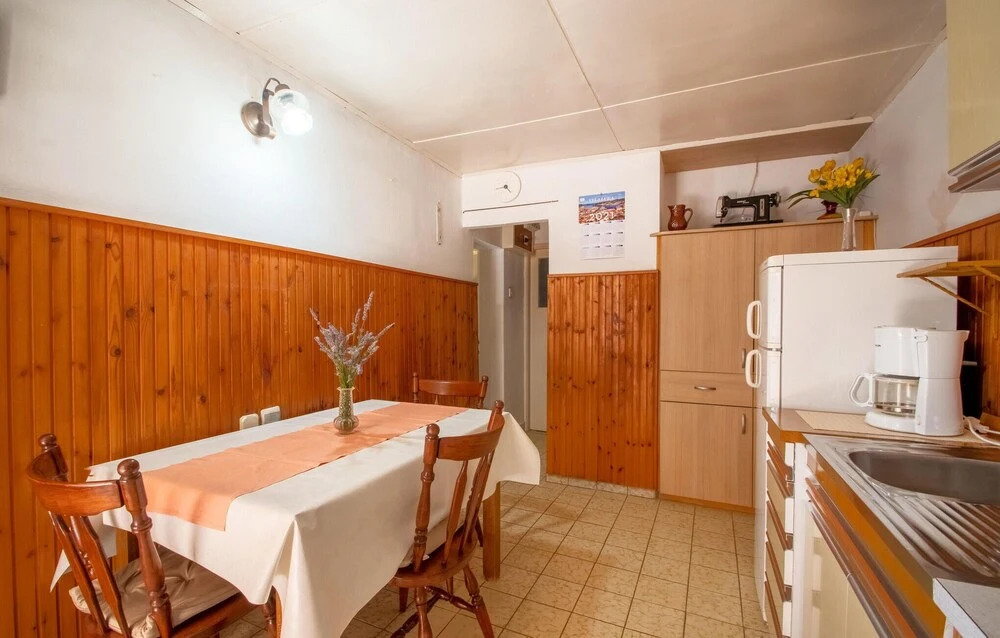 Awesome Home in Vela Luka With Wifi and 2 Bedrooms
