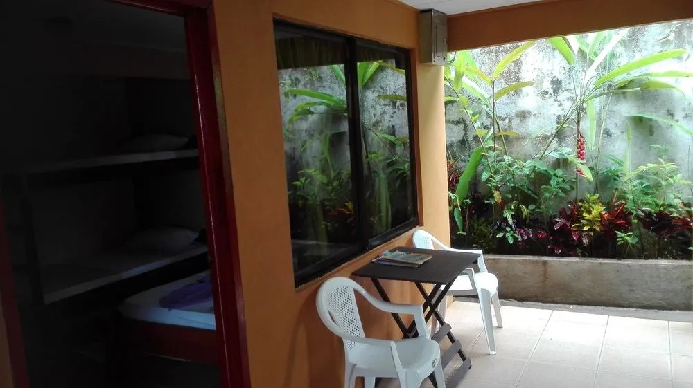 Cabinas Pura Vida B&B and Tour Operator