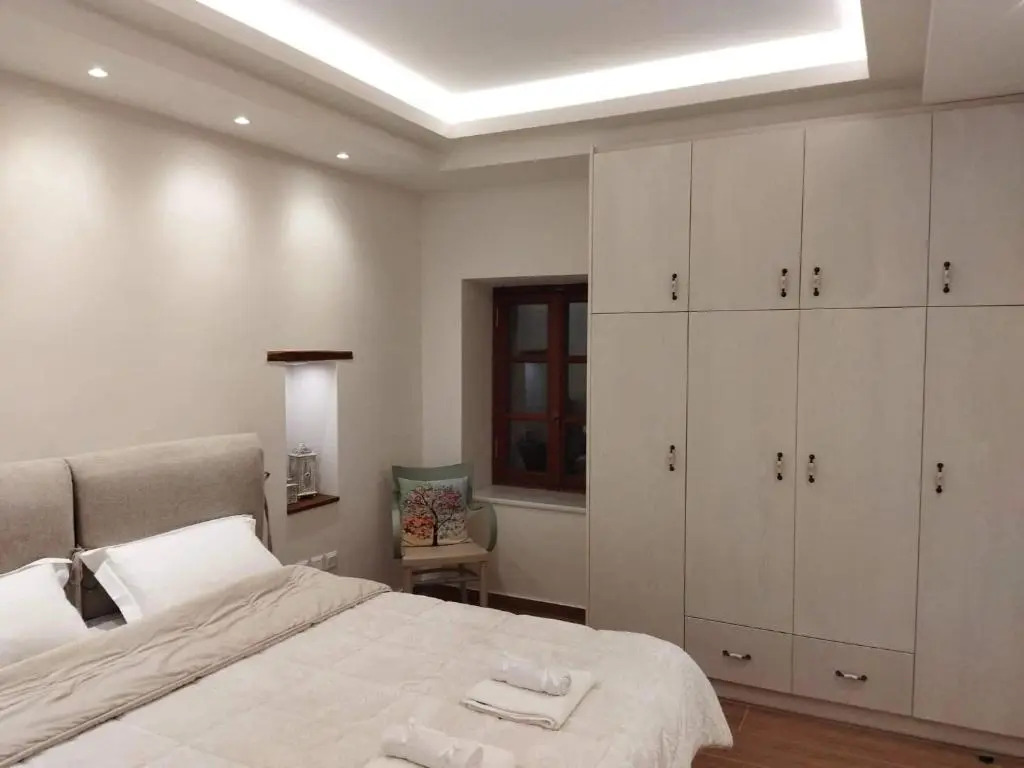 Tsolakis Luxury House