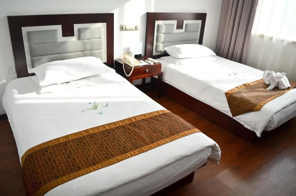 Qianyuan Jingyang (Eastern King) Hotel
