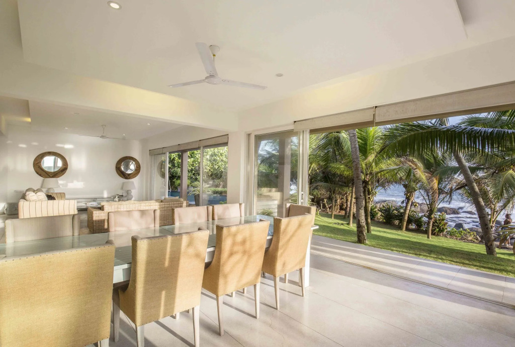 Villa White