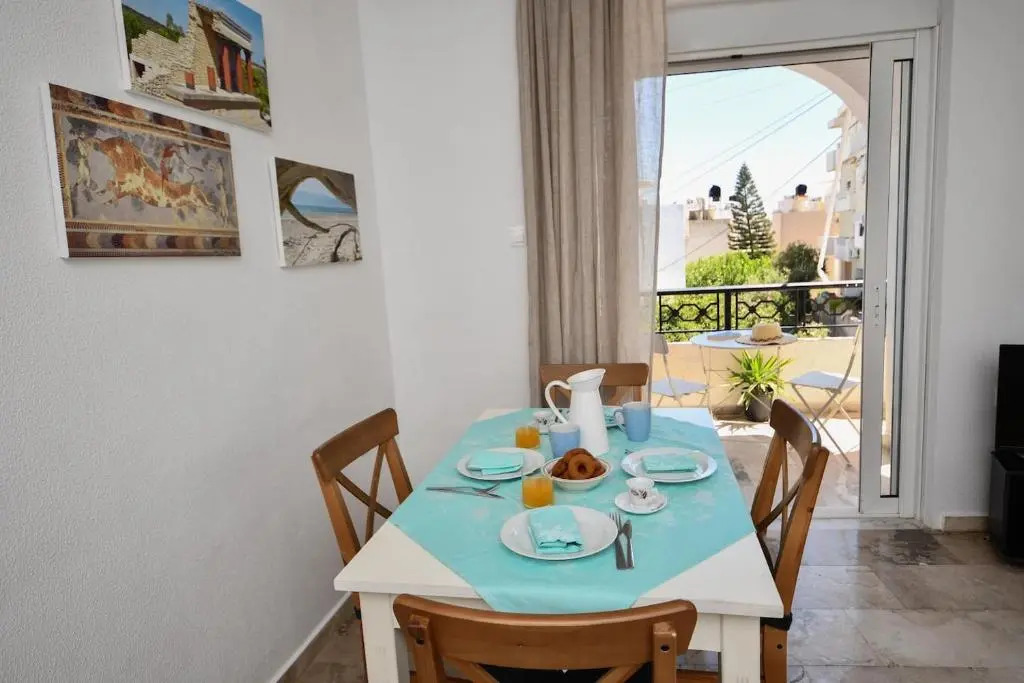 Central flat, 300m from the beach