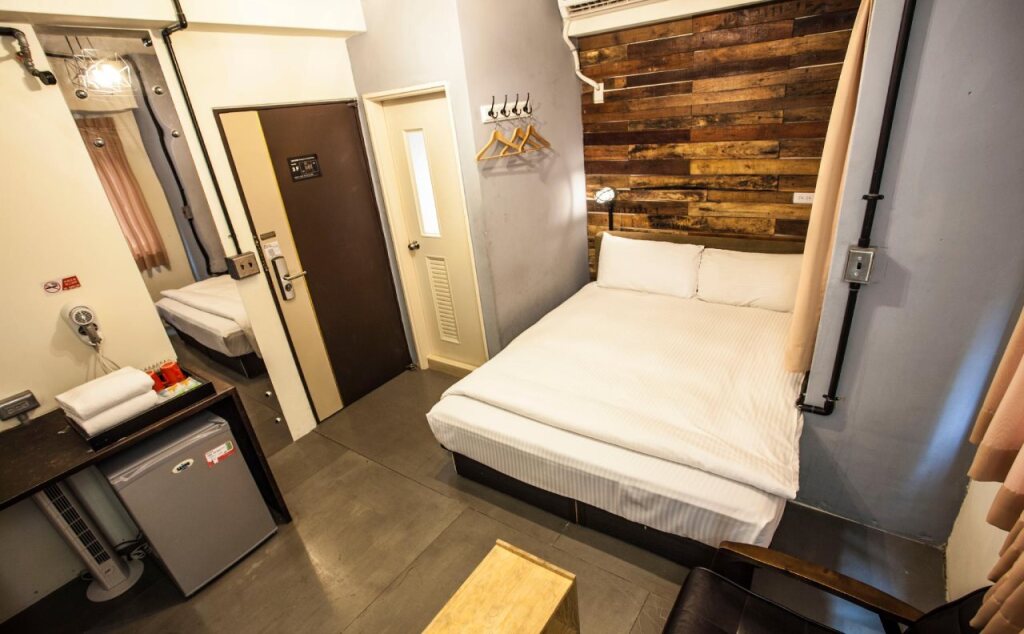 Tomer Hostel