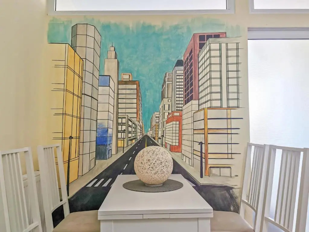 Charming Modern Apartment, Minutes from Downtown
