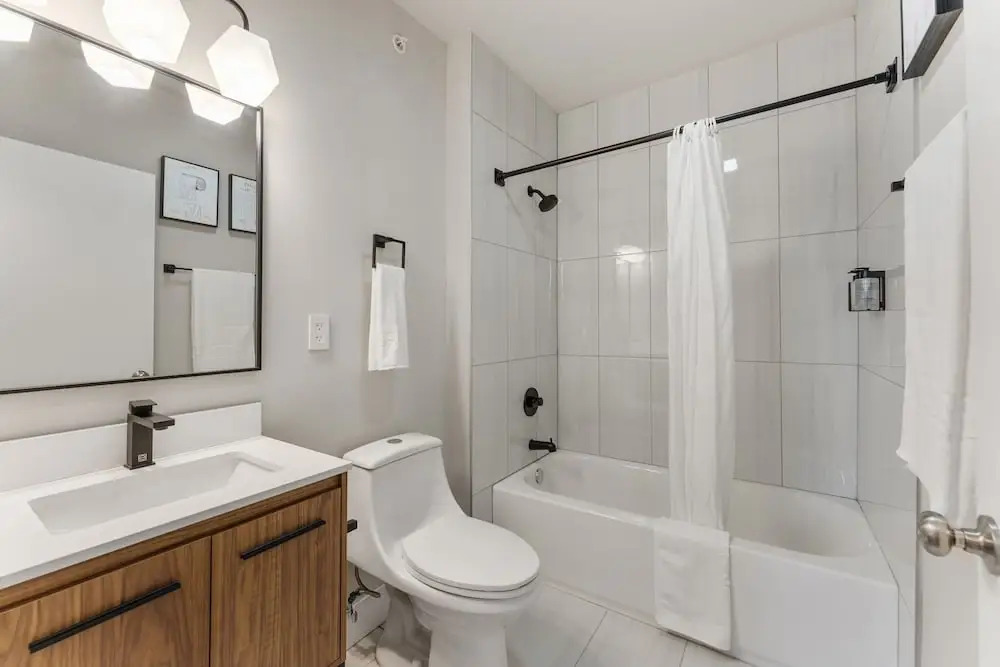 4211 Suites