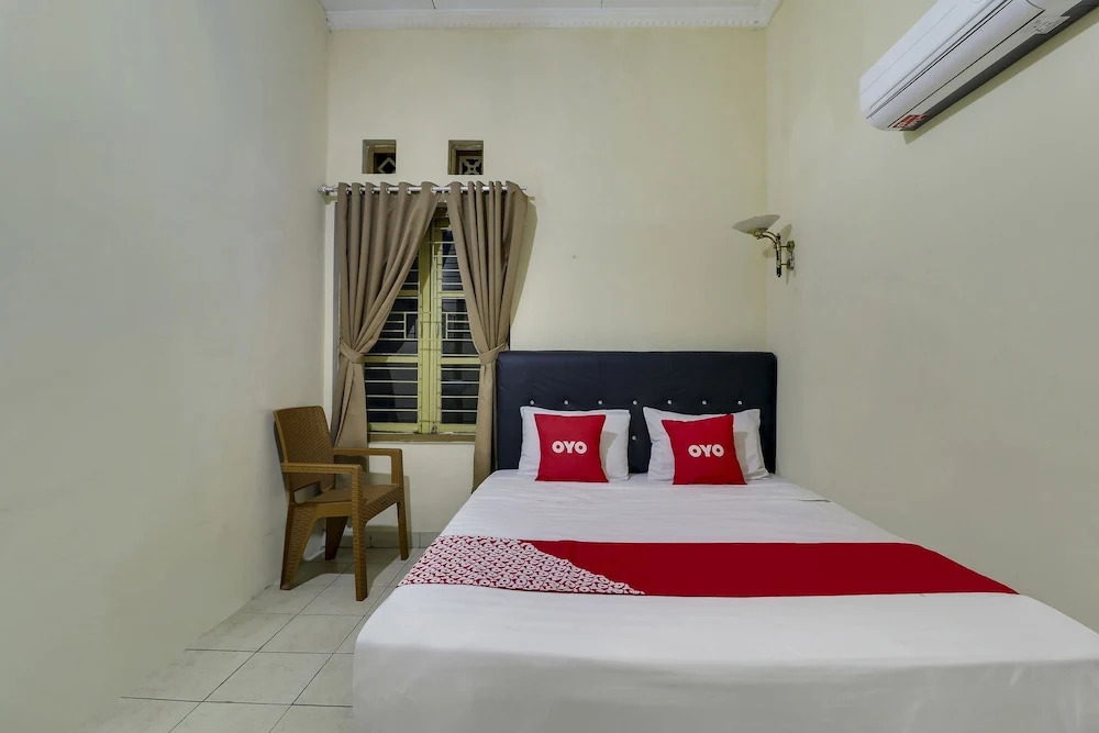 House Of Mahira Syariah Mitra by RedDoorz