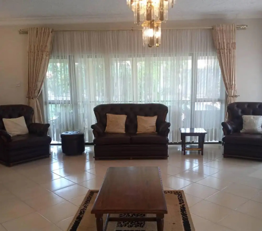 Guesthouse With Green Garden and Pool - 2102