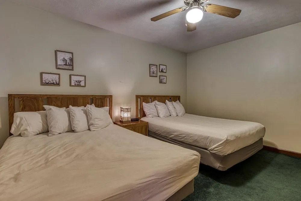 Pinecrest Townhomes