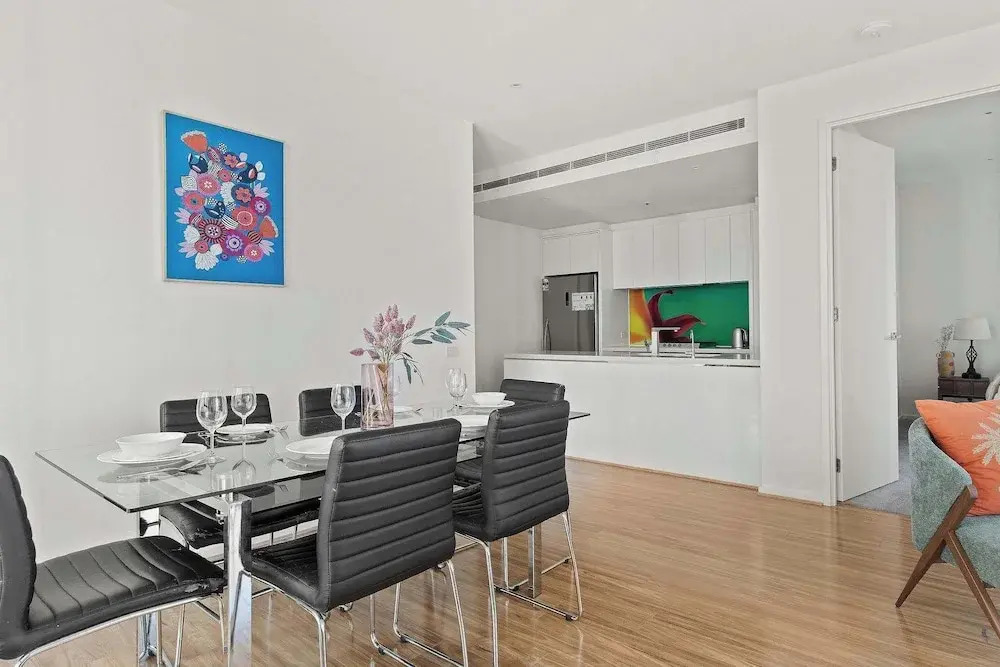 A 3BR With City Views Near Queen Victoria Market