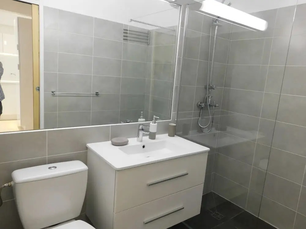 Beautiful White One Bedroom Croisette