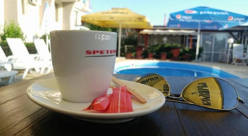 Laguna Family Hotel