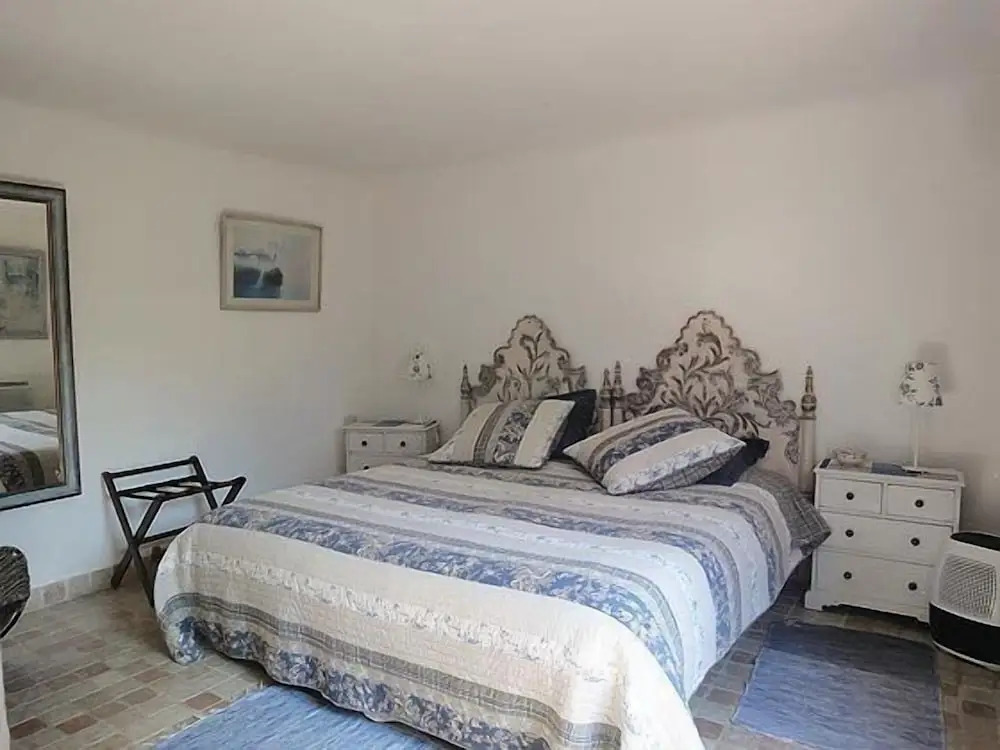 L'Amandari - Provence holidays - Chambres d'hôtes avec jardin, piscine, jacuzzi, climatisation