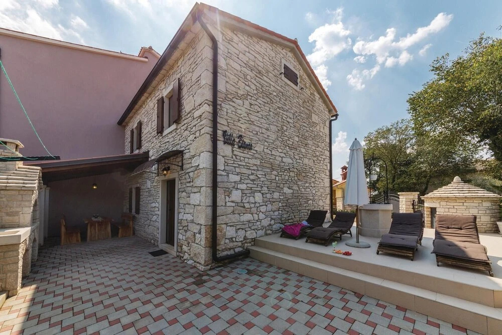 2 Bedroom Amazing Home In Barban