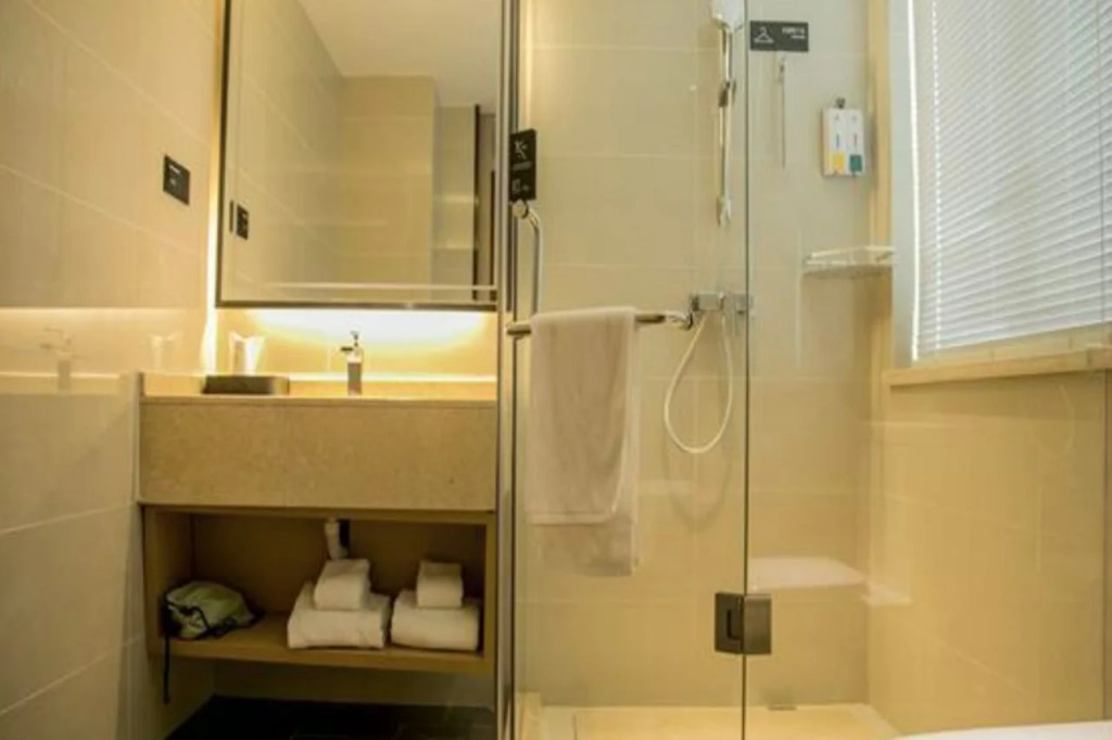 City Comfort Inn Wanning Wan'An Avenue High Speed Railway Station