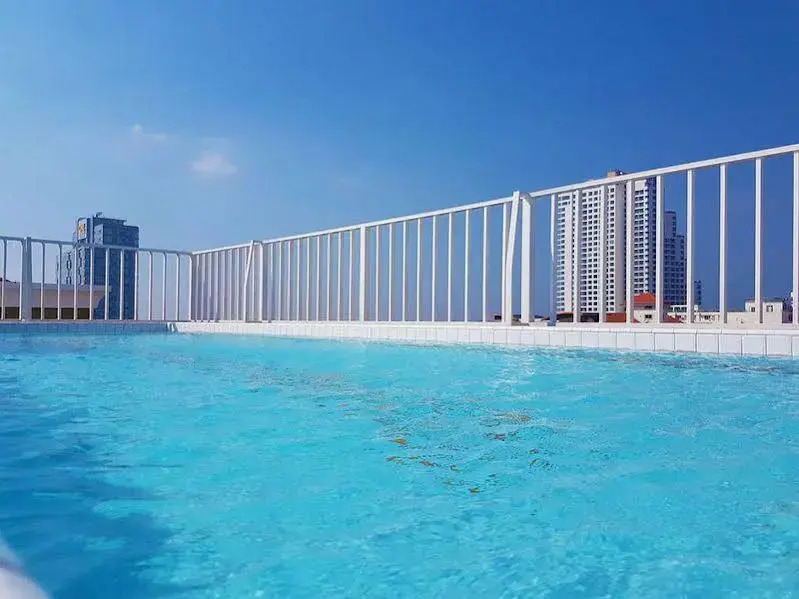 Club Apartments