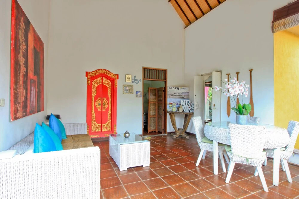 Villa Mimpi - Spacious Luxury 1BR Villa with Pool, 350m from the Beach