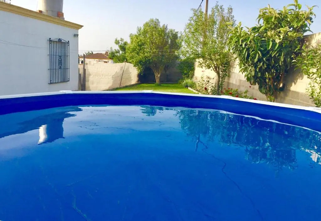 Chalet en Conil, descansa y disfruta BBQ AIRE PISCINA privada PARKING