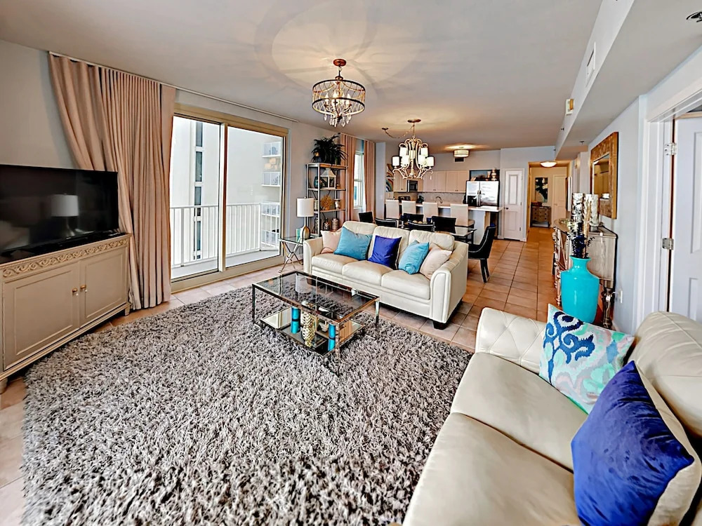 Villa Luna Condo #901 3 Bedrooms 3 Bathrooms Condo