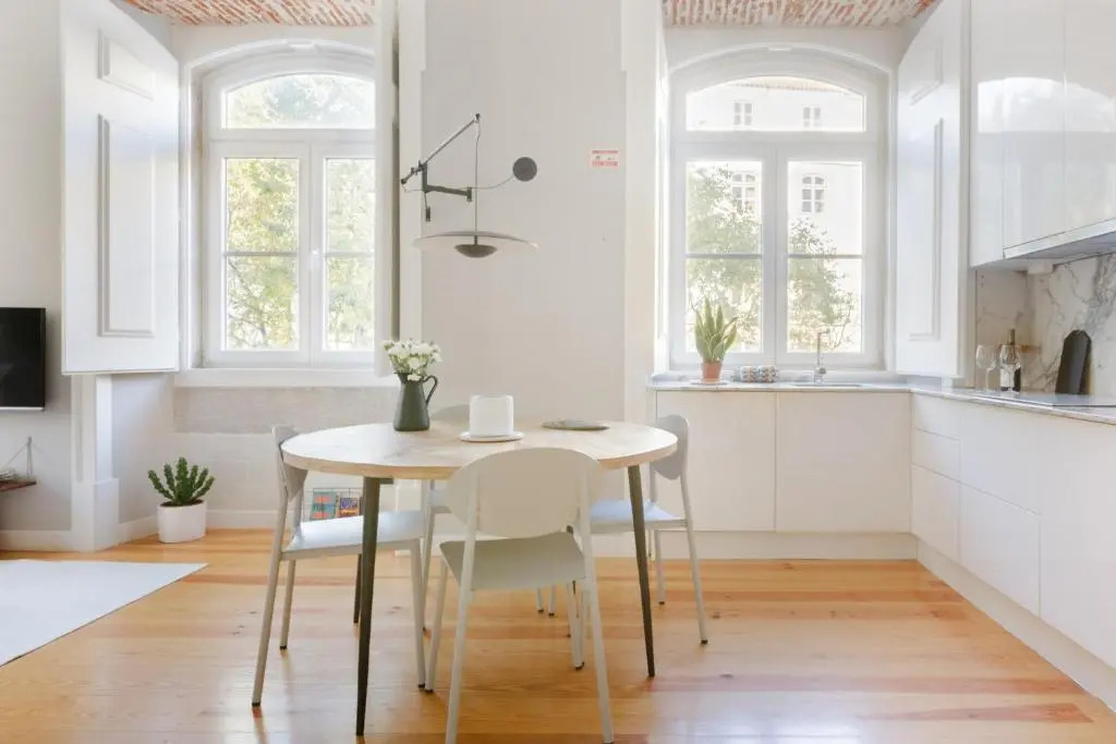 Update Urban Chic Flat in 19th Century Building 2 Bedrooms & 2 Bathrooms & AC Central Alfama District