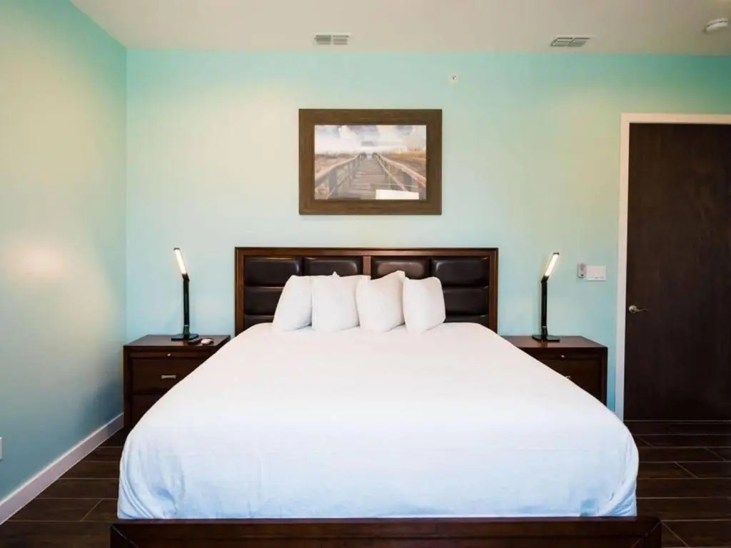 5 BEDROOM BEACHFRONT CONDO - 3rd Floor