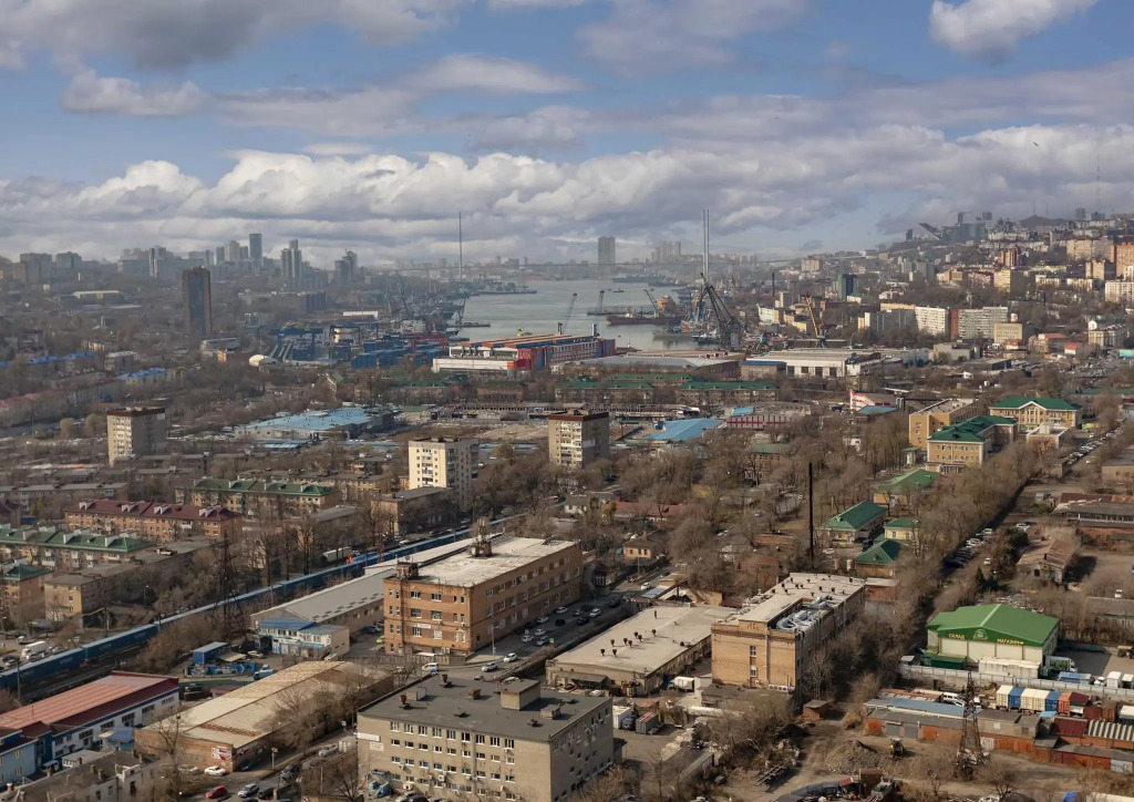 Стильная новая студия с видом на Золотой мост