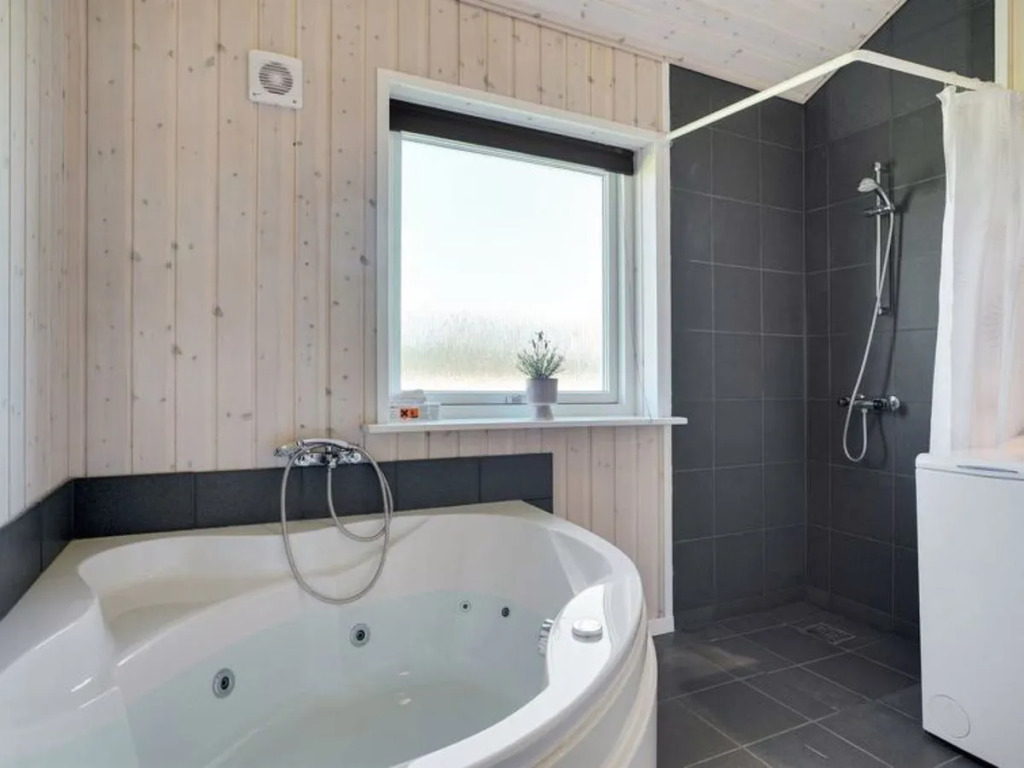 "Genadij" - 900m from the sea in NW Jutland